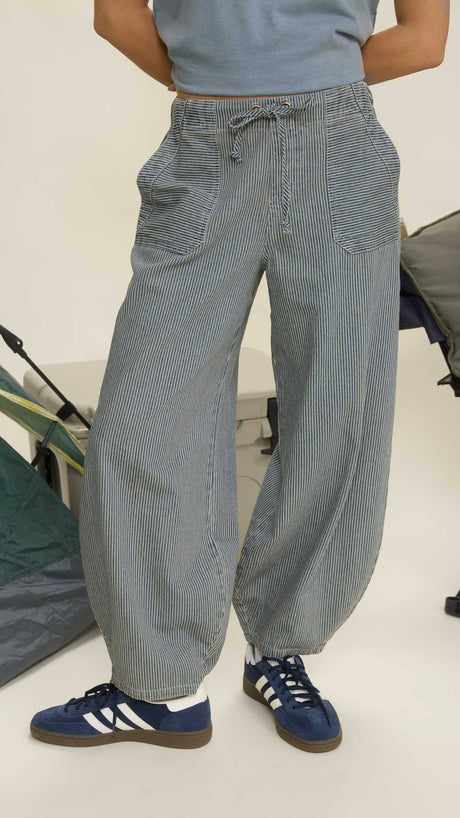 Stripe Wide Leg Taper Pants w/Pockets
