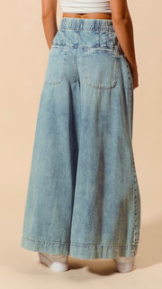 Pintuck Button Waist Wide Leg Jeans