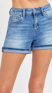 Mid Rise Cuffed Hem Stretch Shorts