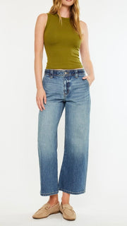 Mid Rise Loose Barrel Leg Jean