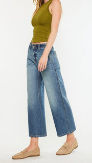 Mid Rise Loose Barrel Leg Jean