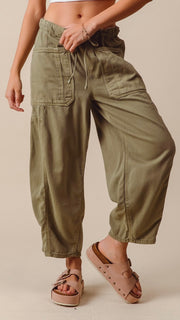 Mid-Rise Slouch Patch Pocket Pants