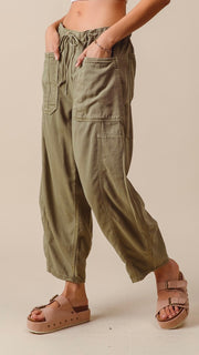 Mid-Rise Slouch Patch Pocket Pants