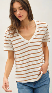 Step Hem V-Neck Stripe Tee