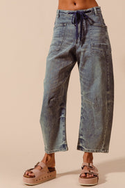 Patch Pocket Barrel Leg Jeans