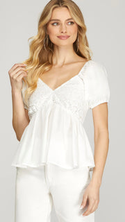 Lace Trim V-Neck Puff Sleeve Top
