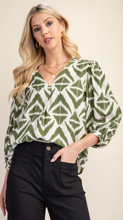 Triangle Print 3/4 Sleeve Top