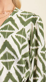 Triangle Print 3/4 Sleeve Top