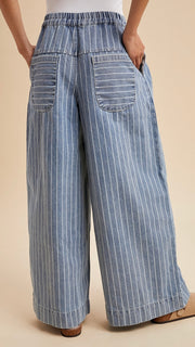 Striped Pintuck Wide Leg Jeans