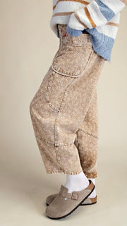 Mineral Wash Floral Patch Pkt Pants