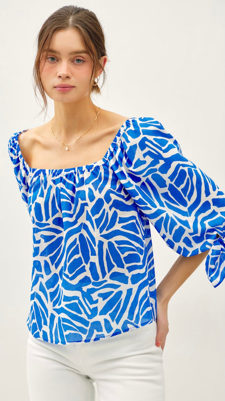 Bold Print 3/4 Puff Sleeve Top