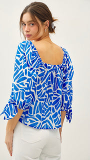 Bold Print 3/4 Puff Sleeve Top