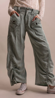 Multi-Cargo Ruched Leg Pants