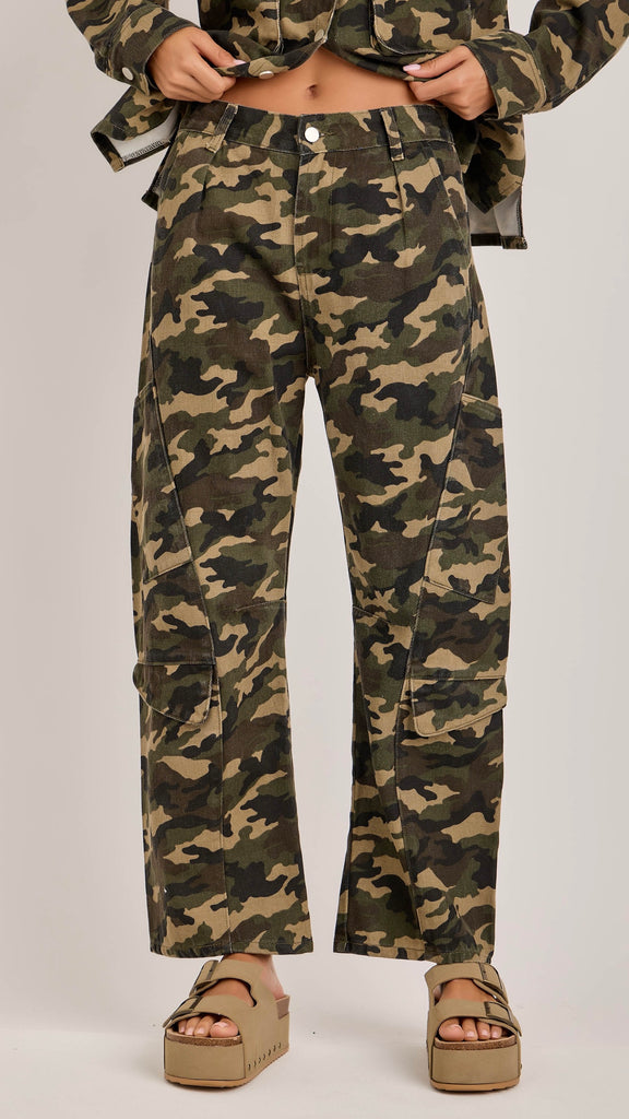 Mid Rise Camo Cargo Pants