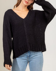 Center Cable V-Neck Sweater